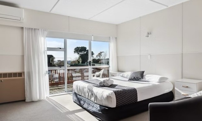 Studio Motel Room